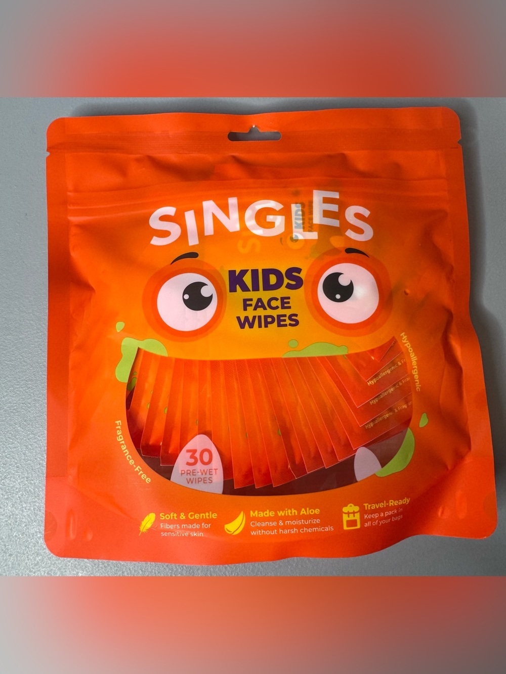 Single Kids Face Wipes 30 pre-wet wipes travel for face hands hypoallergenic